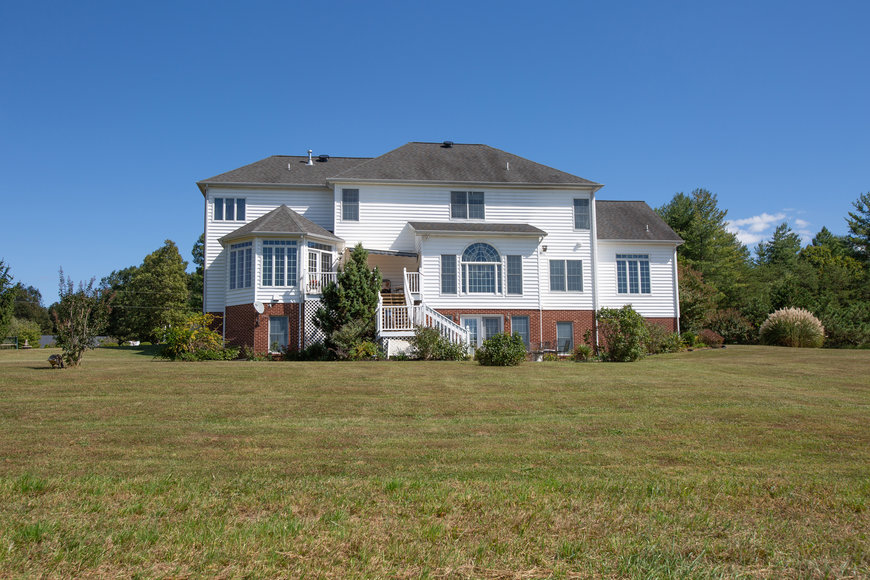 Image for Stately 5 BR/5.5 BA Home on 3.5 +/- Acres in Albemarle County, VA--SELLING to the HIGHEST BIDDER!!