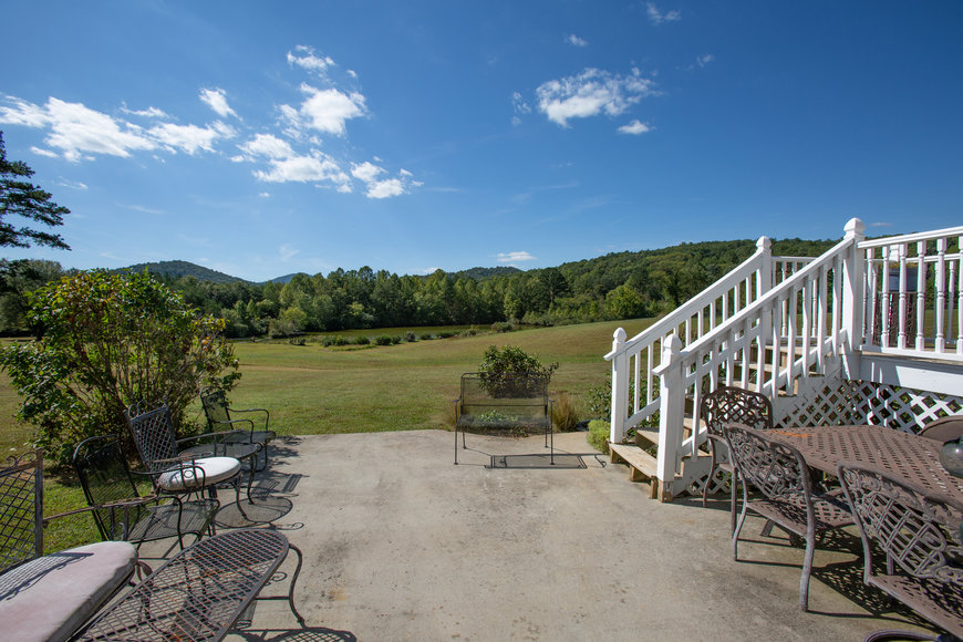 Image for Stately 5 BR/5.5 BA Home on 3.5 +/- Acres in Albemarle County, VA--SELLING to the HIGHEST BIDDER!!