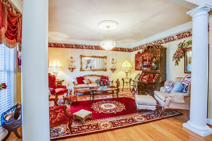 Image for Stately 5 BR/5.5 BA Home on 3.5 +/- Acres in Albemarle County, VA--SELLING to the HIGHEST BIDDER!!