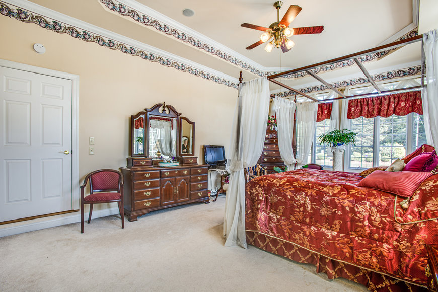 Image for Stately 5 BR/5.5 BA Home on 3.5 +/- Acres in Albemarle County, VA--SELLING to the HIGHEST BIDDER!!