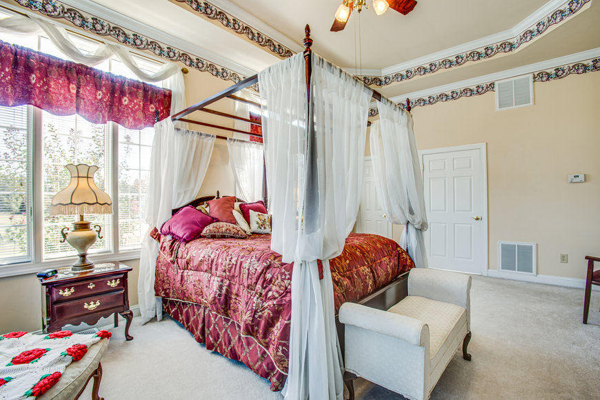 Image for Stately 5 BR/5.5 BA Home on 3.5 +/- Acres in Albemarle County, VA--SELLING to the HIGHEST BIDDER!!