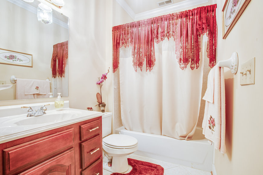 Image for Stately 5 BR/5.5 BA Home on 3.5 +/- Acres in Albemarle County, VA--SELLING to the HIGHEST BIDDER!!