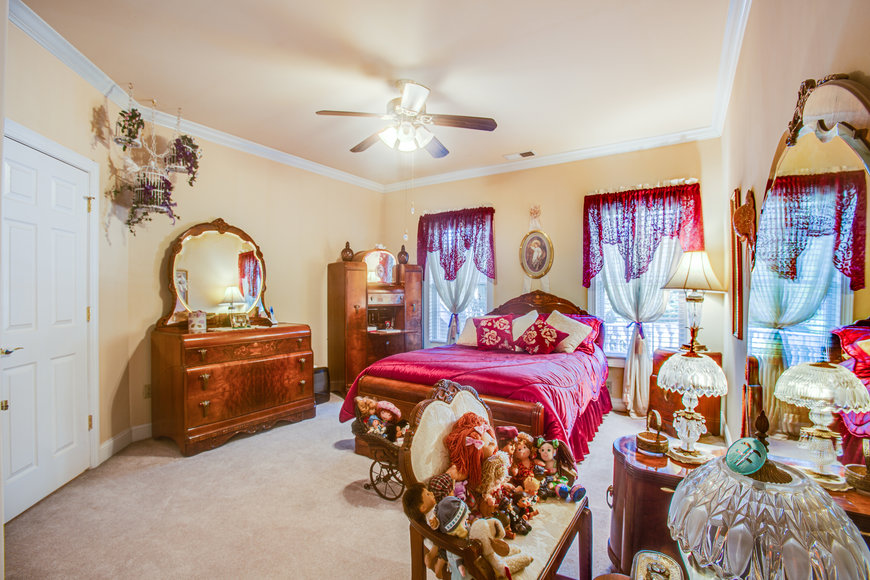 Image for Stately 5 BR/5.5 BA Home on 3.5 +/- Acres in Albemarle County, VA--SELLING to the HIGHEST BIDDER!!