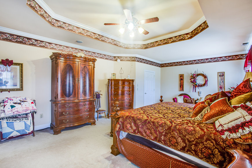 Image for Stately 5 BR/5.5 BA Home on 3.5 +/- Acres in Albemarle County, VA--SELLING to the HIGHEST BIDDER!!