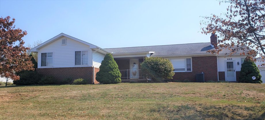 Image for Beautiful Well Kept Home Near Berkeley Springs WV