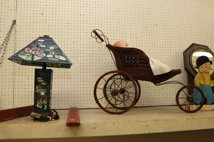 Image for Gallery Auction with Discovery Art: 10-10-19