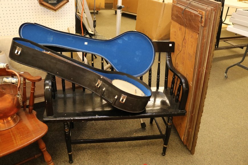 Image for Gallery Auction with Discovery Art: 10-10-19