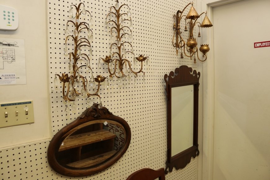 Image for Gallery Auction with Discovery Art: 10-10-19