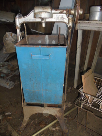 Image for ESTATE AUCTION