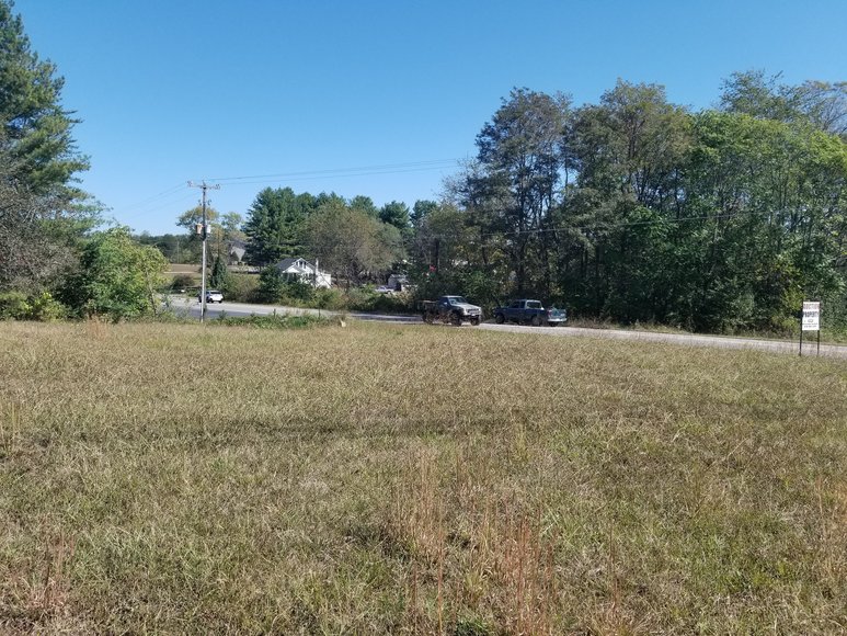 Tract 10-   Lot joining Mountain View Loop and Spring Road  Parcel 5011-13-26
