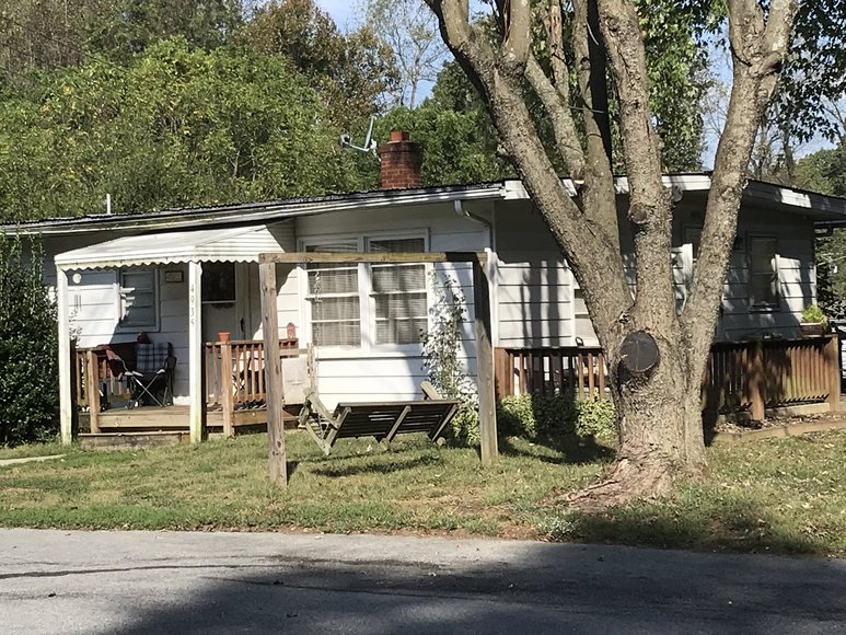 Image for ABSOLUTE TRUSTEE AUCTION: 2 Tracts of Real Estate and Commercial Kitchen Equipment (Troutville, VA)