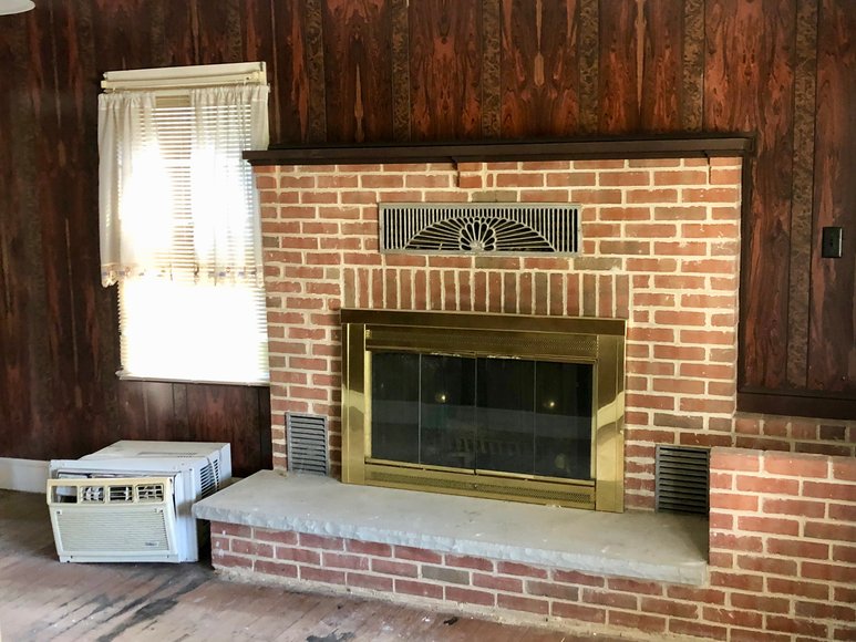 Image for 2 BR/1.5 BA Home on .39 +/- Acre Lot in the Town of Luray, VA--SELLS to the HIGHEST BIDDER via ONLINE ONLY BIDDING!!