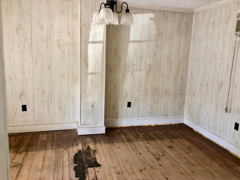 Image for 2 BR/1.5 BA Home on .39 +/- Acre Lot in the Town of Luray, VA--SELLS to the HIGHEST BIDDER via ONLINE ONLY BIDDING!!