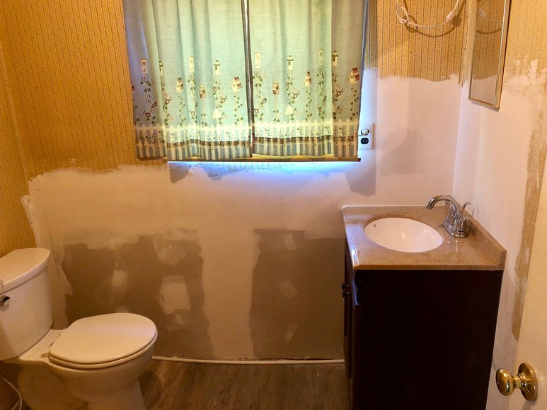 Image for 2 BR/1.5 BA Home on .39 +/- Acre Lot in the Town of Luray, VA--SELLS to the HIGHEST BIDDER via ONLINE ONLY BIDDING!!