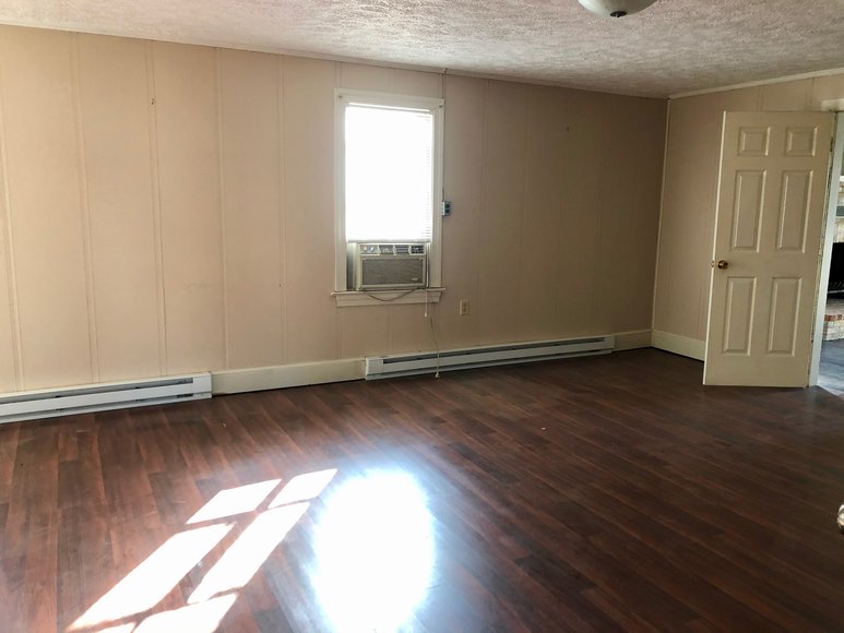 Image for 2 BR/1.5 BA Home on .39 +/- Acre Lot in the Town of Luray, VA--SELLS to the HIGHEST BIDDER via ONLINE ONLY BIDDING!!