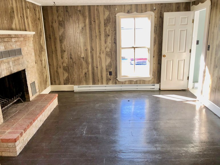 Image for 2 BR/1.5 BA Home on .39 +/- Acre Lot in the Town of Luray, VA--SELLS to the HIGHEST BIDDER via ONLINE ONLY BIDDING!!