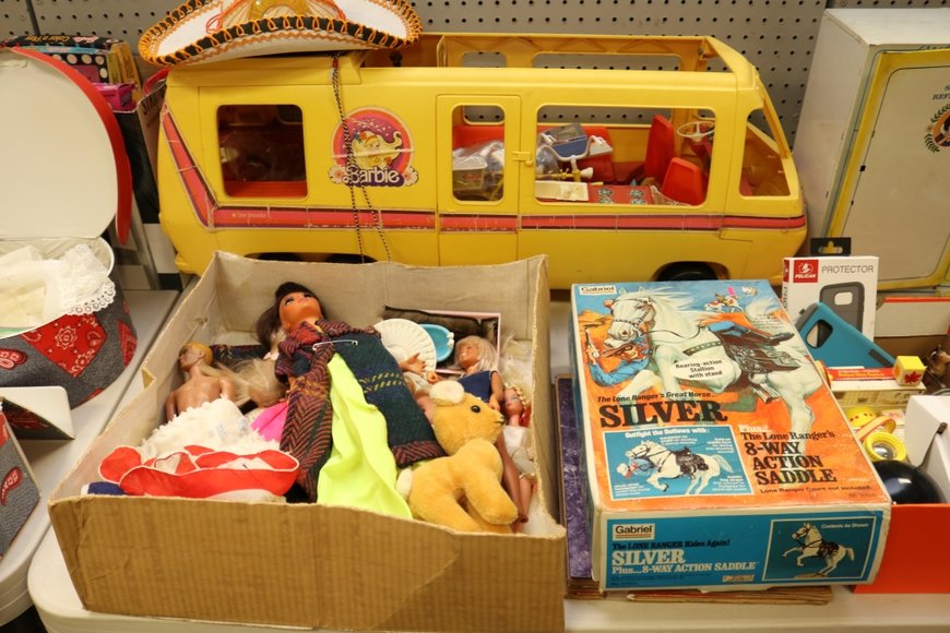 Image for Gallery Auction with Vehicles: 10-24-19