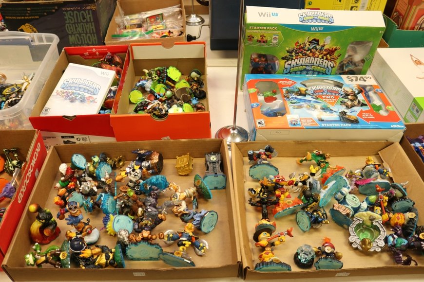 Image for Gallery Auction with Vehicles: 10-24-19