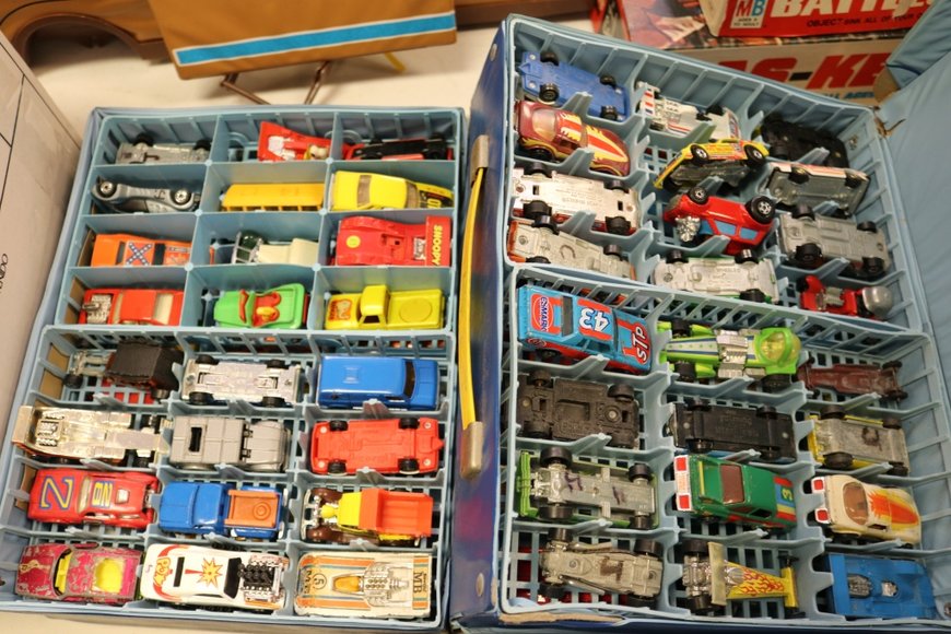 Image for Gallery Auction with Vehicles: 10-24-19