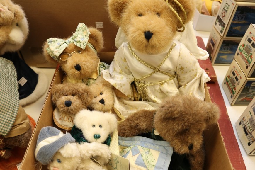 Image for Gallery Auction with Vehicles: 10-24-19