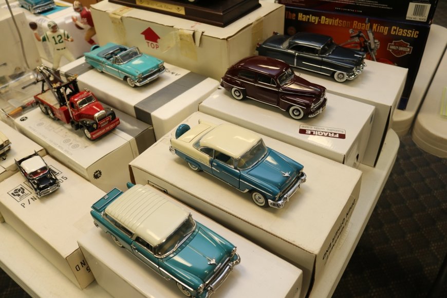 Image for Gallery Auction with Vehicles: 10-24-19