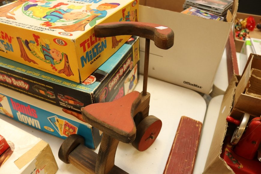 Image for Gallery Auction with Vehicles: 10-24-19