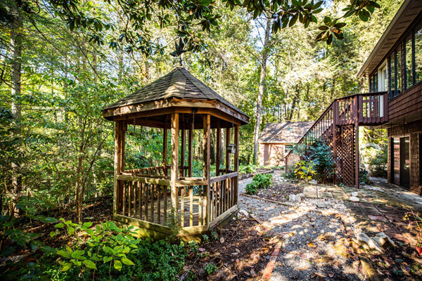 Image for Well Built 5 BR/3.5 BA Brick Home on 4.9 +/- Acres in Desirable 