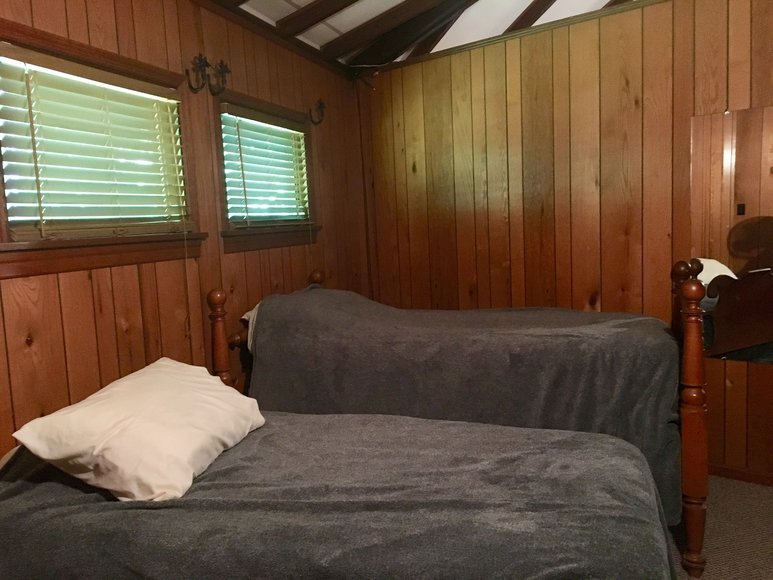 Image for Lake Barkley Real Estate Auction: 275 Horseshoe Dr., Cadiz