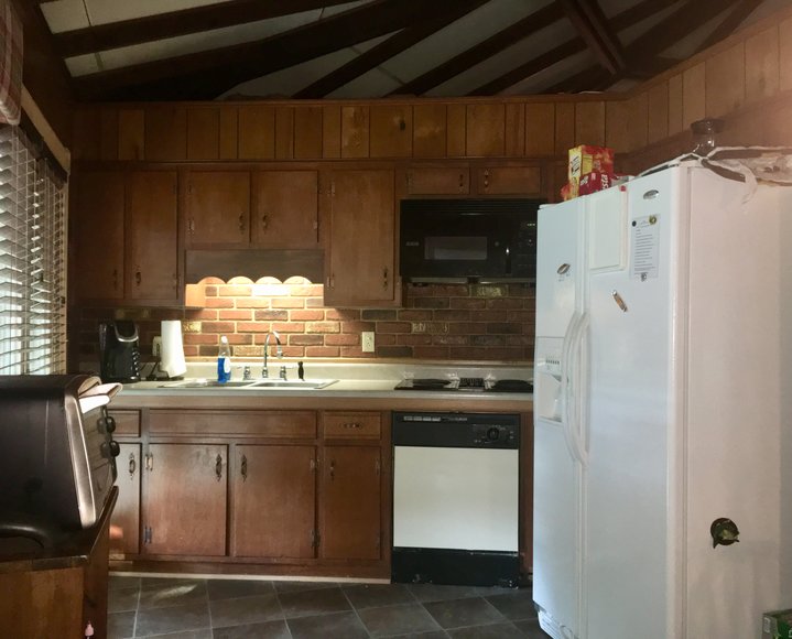 Image for Lake Barkley Real Estate Auction: 275 Horseshoe Dr., Cadiz