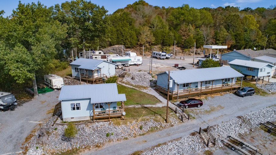 Image for Lake Barkley Marina Auction: Moon River