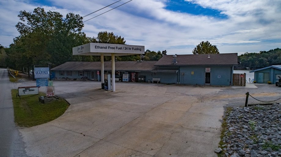 Image for Lake Barkley Marina Auction: Moon River