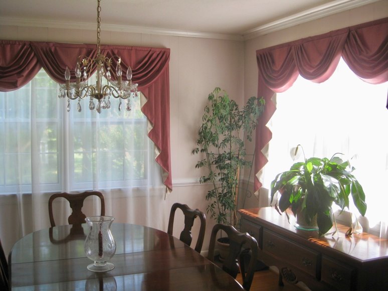 Image for Move-In Ready 3 BR/2.5 BA Brick Home on Main Street Lawrenceville, VA--Sells to the Highest Bidder!!