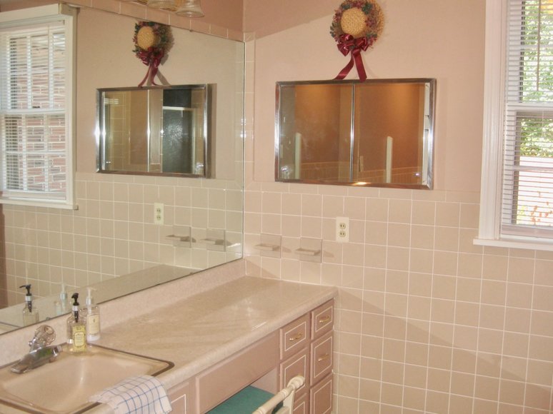 Image for Move-In Ready 3 BR/2.5 BA Brick Home on Main Street Lawrenceville, VA--Sells to the Highest Bidder!!