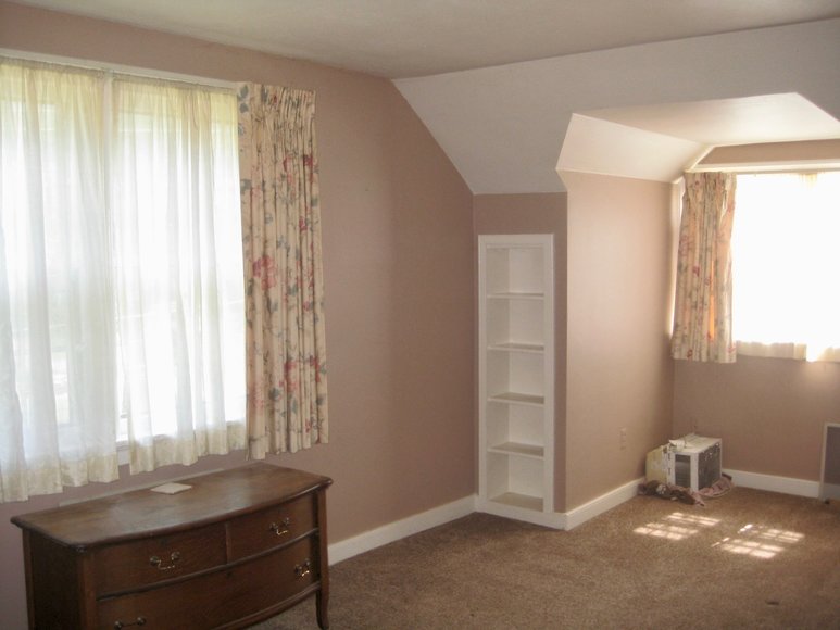 Image for Move-In Ready 3 BR/2.5 BA Brick Home on Main Street Lawrenceville, VA--Sells to the Highest Bidder!!