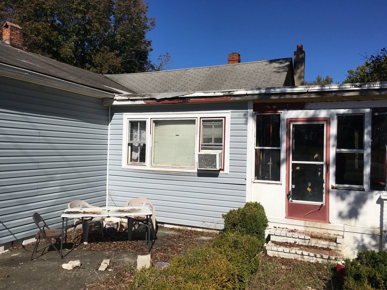 Image for 1,884 SF Retail/Restaurant Building & Home/Apartment - 2.5 AC Lot - Essex County - 4907 Tidewater Trl., Loretto, VA 22509