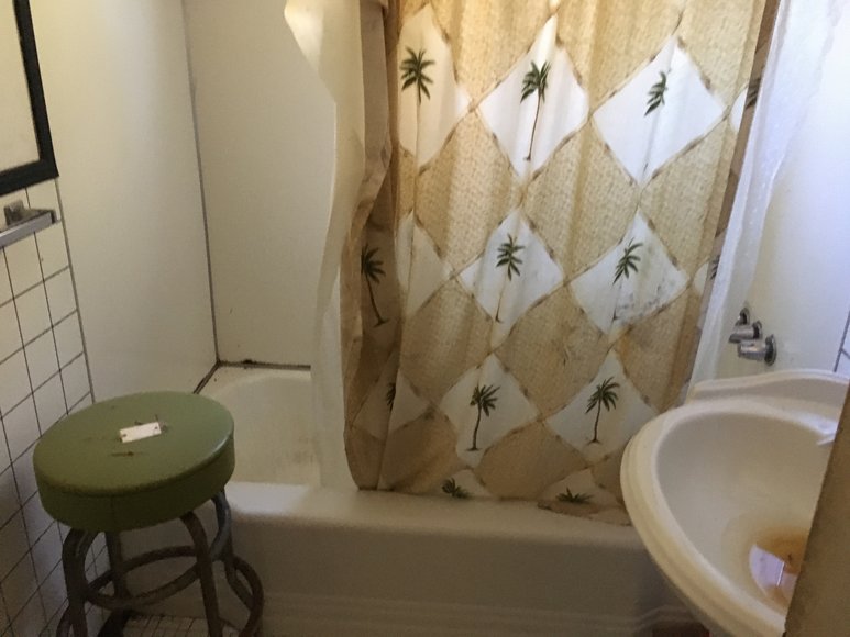 Image for 1,884 SF Retail/Restaurant Building & Home/Apartment - 2.5 AC Lot - Essex County - 4907 Tidewater Trl., Loretto, VA 22509