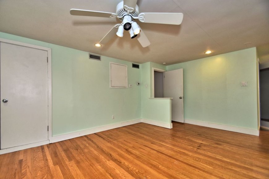 Image for Live and Online Real Estate Auction - Wyncote, PA: 11-19-19