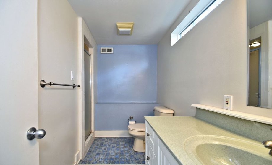 Image for Live and Online Real Estate Auction - Wyncote, PA: 11-19-19