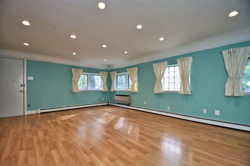 Image for Live and Online Real Estate Auction - Wyncote, PA: 11-19-19