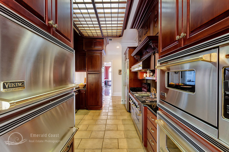 Image for Luxury Estate Auction in Prestigious Preserve on the Bay