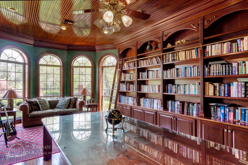 Image for Luxury Estate Auction in Prestigious Preserve on the Bay