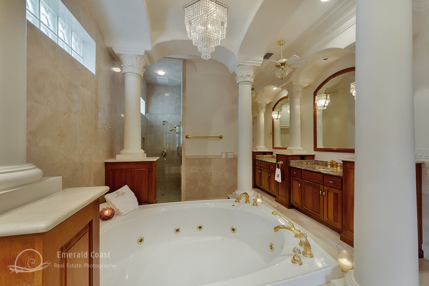 Image for Luxury Estate Auction in Prestigious Preserve on the Bay