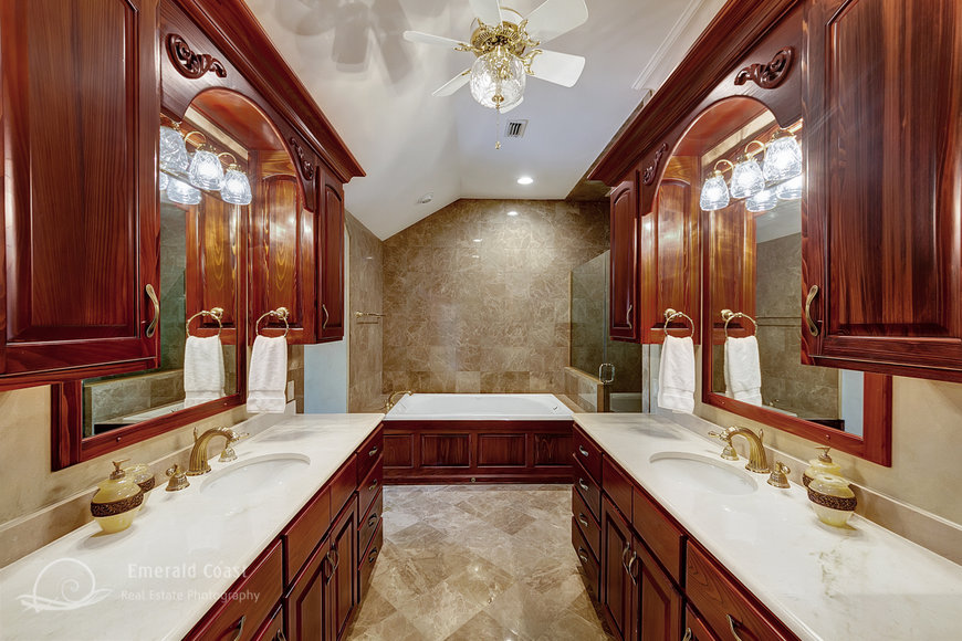 Image for Luxury Estate Auction in Prestigious Preserve on the Bay