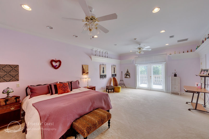 Image for Luxury Estate Auction in Prestigious Preserve on the Bay