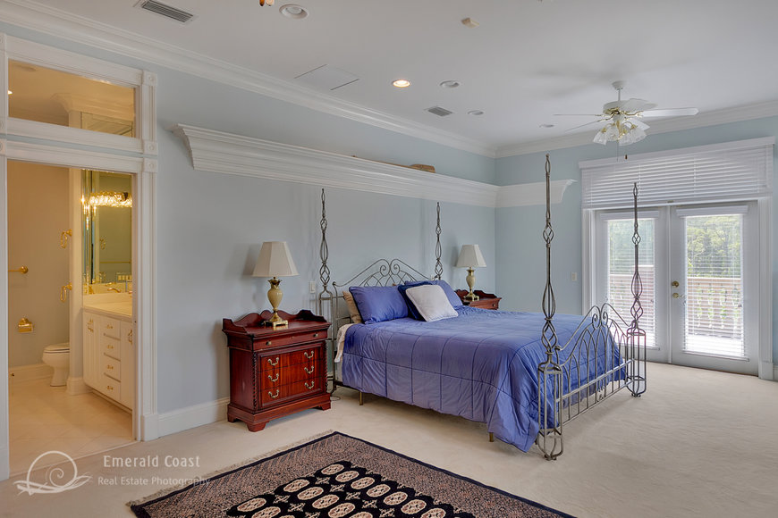 Image for Luxury Estate Auction in Prestigious Preserve on the Bay