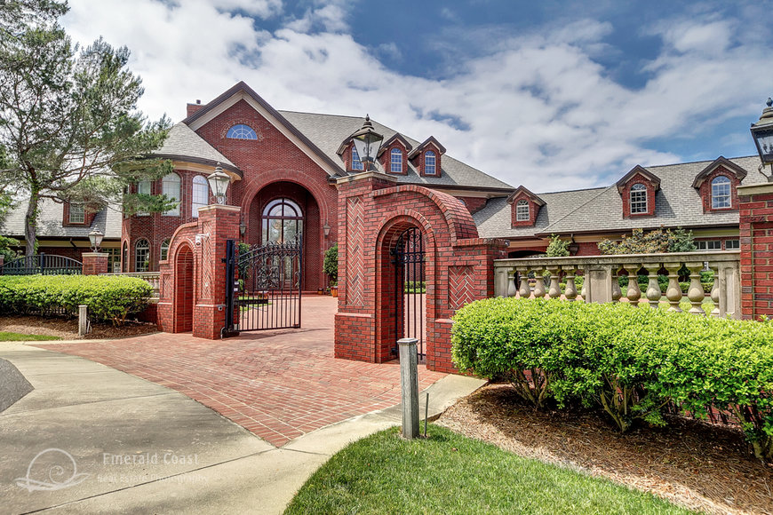 Image for Luxury Estate Auction in Prestigious Preserve on the Bay