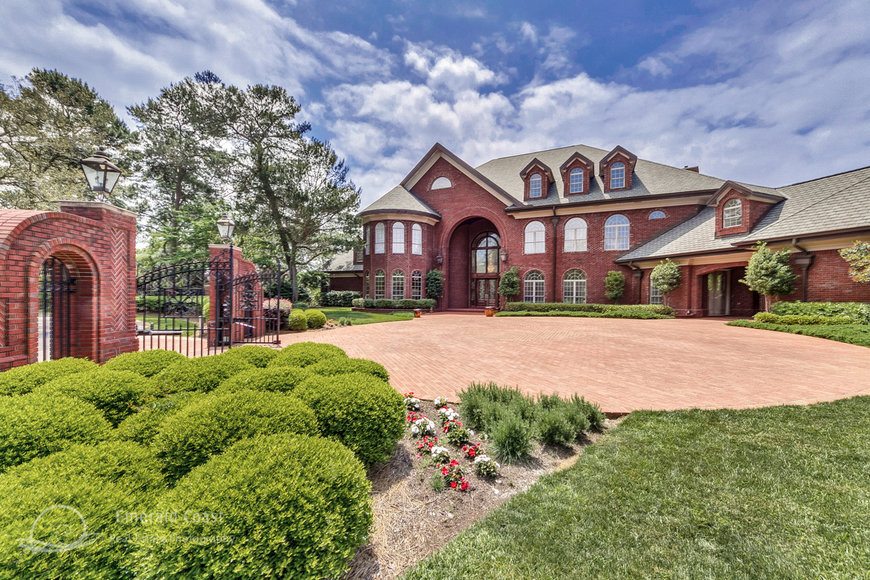 Image for Luxury Estate Auction in Prestigious Preserve on the Bay