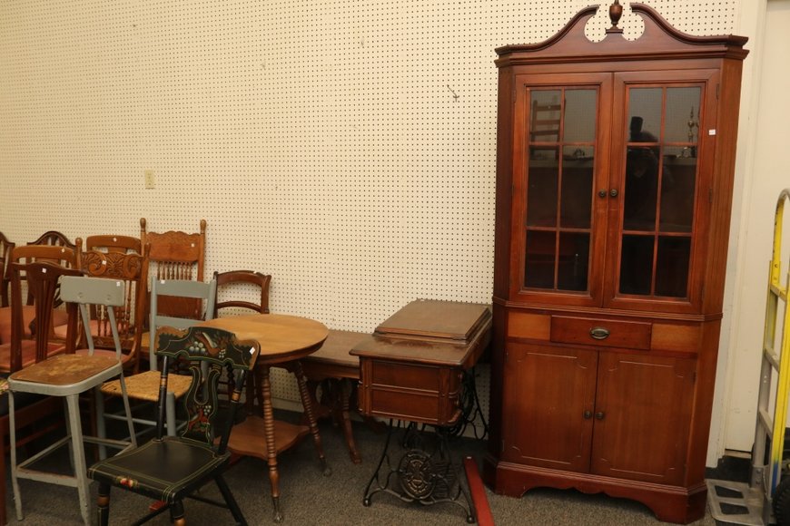 Image for Gallery Auction with Trains: 11-21-19