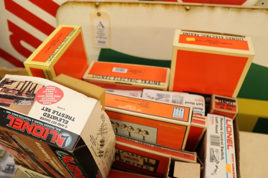 Image for Gallery Auction with Trains: 11-21-19