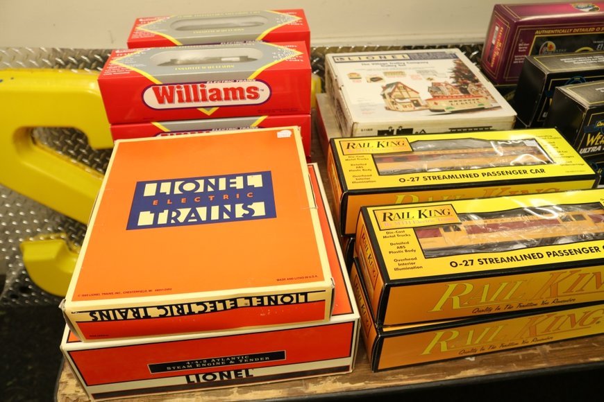 Image for Gallery Auction with Trains: 11-21-19